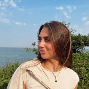 Meet your Posher, Meredith